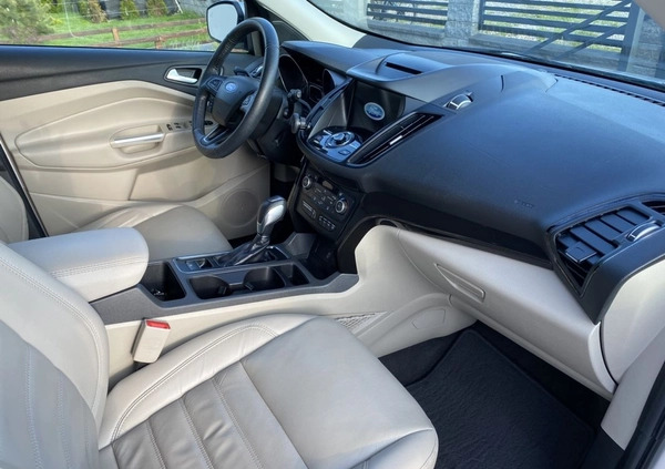 Ford Escape cena 73900 przebieg: 51000, rok produkcji 2018 z Kościerzyna małe 191